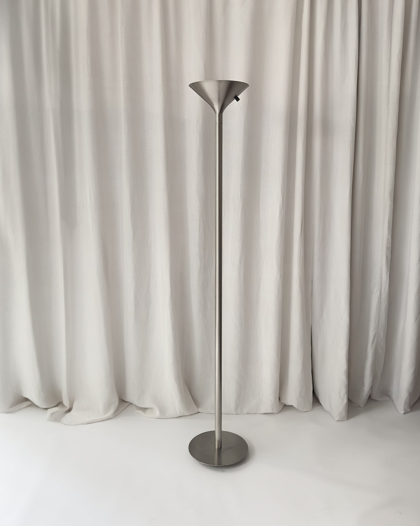 FLOORLAMP 1980