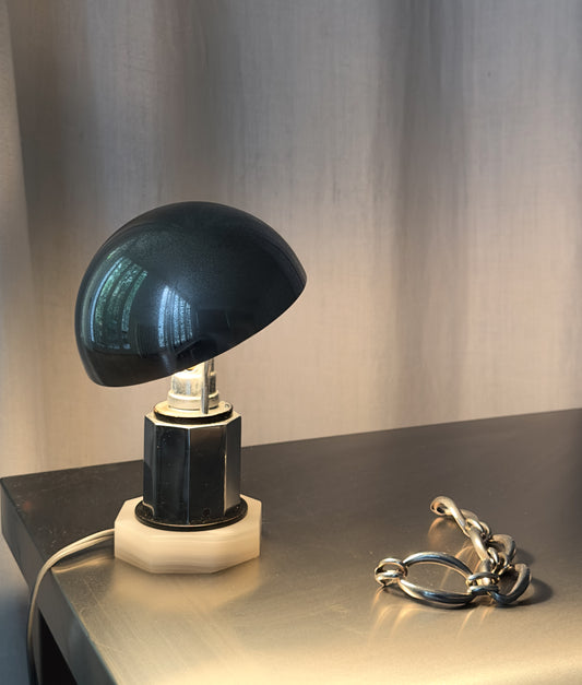 LAMP C1930
